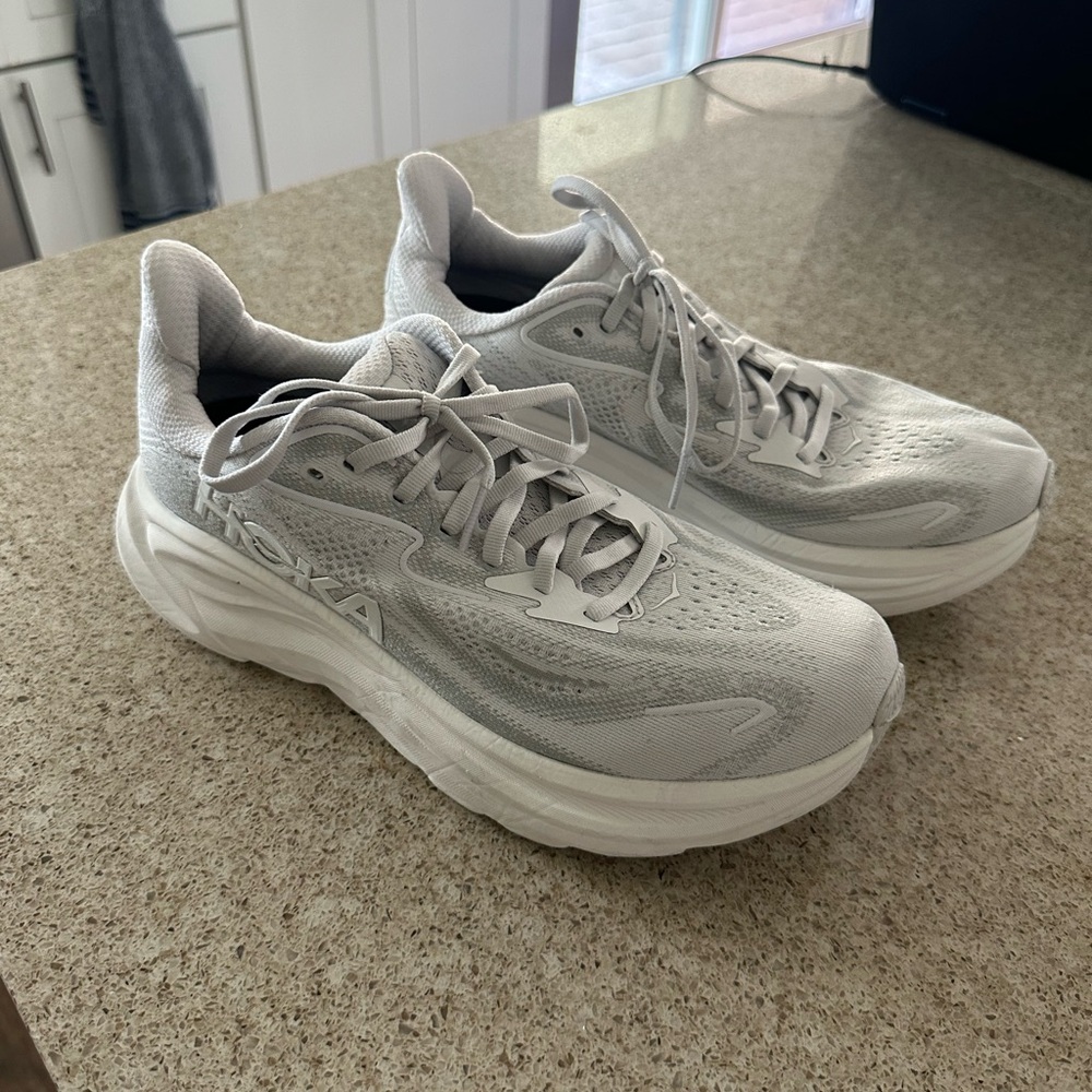Hoka Clifton 10, Cosmic Grey Stardust